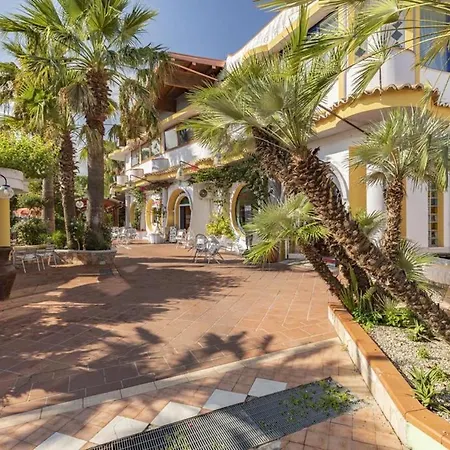 In Guest - Sayonara Club Village - Beautiful Double בית הארחה סן פרדיננדו